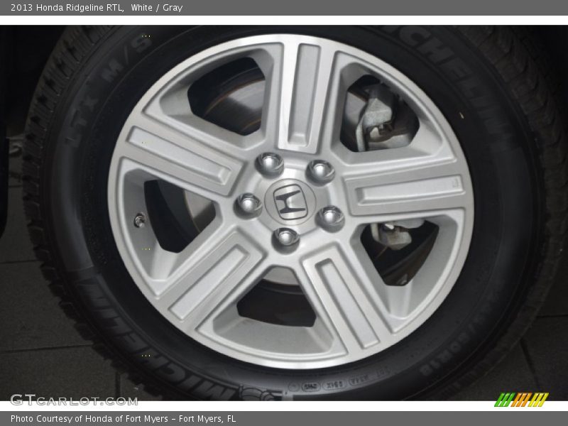 White / Gray 2013 Honda Ridgeline RTL