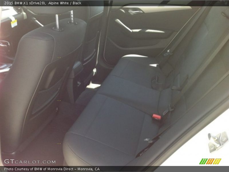 Alpine White / Black 2015 BMW X1 sDrive28i