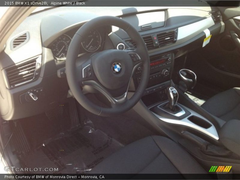 Alpine White / Black 2015 BMW X1 sDrive28i