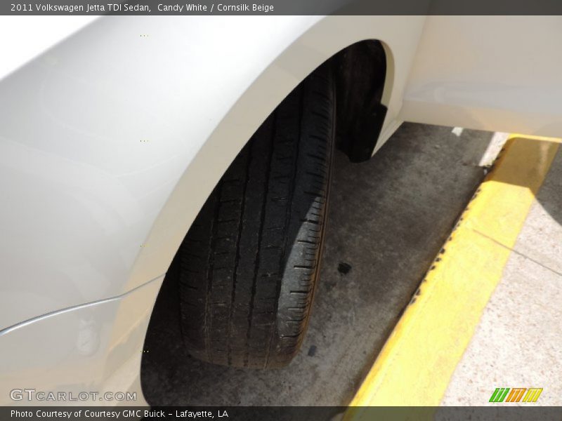 Candy White / Cornsilk Beige 2011 Volkswagen Jetta TDI Sedan