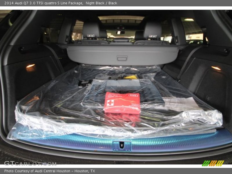  2014 Q7 3.0 TFSI quattro S Line Package Trunk