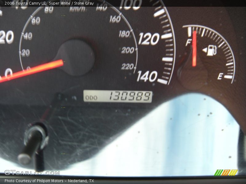 Super White / Stone Gray 2006 Toyota Camry LE