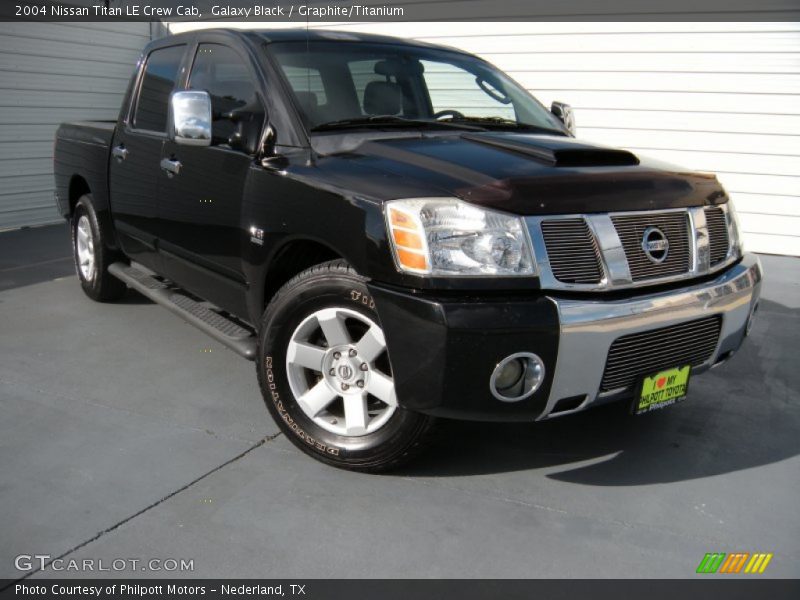 Galaxy Black / Graphite/Titanium 2004 Nissan Titan LE Crew Cab