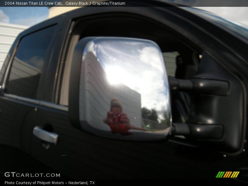 Galaxy Black / Graphite/Titanium 2004 Nissan Titan LE Crew Cab