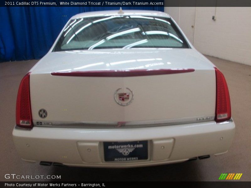 White Diamond Tricoat / Titanium/Dark Titanium Accents 2011 Cadillac DTS Premium