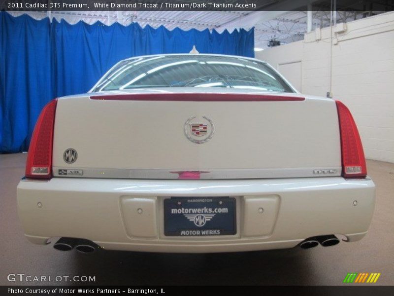 White Diamond Tricoat / Titanium/Dark Titanium Accents 2011 Cadillac DTS Premium