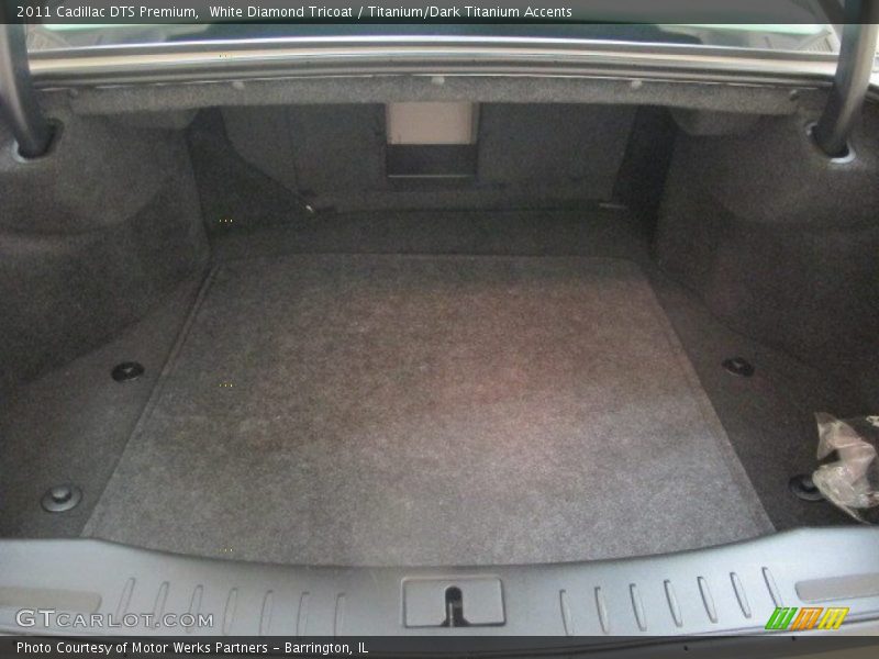 White Diamond Tricoat / Titanium/Dark Titanium Accents 2011 Cadillac DTS Premium