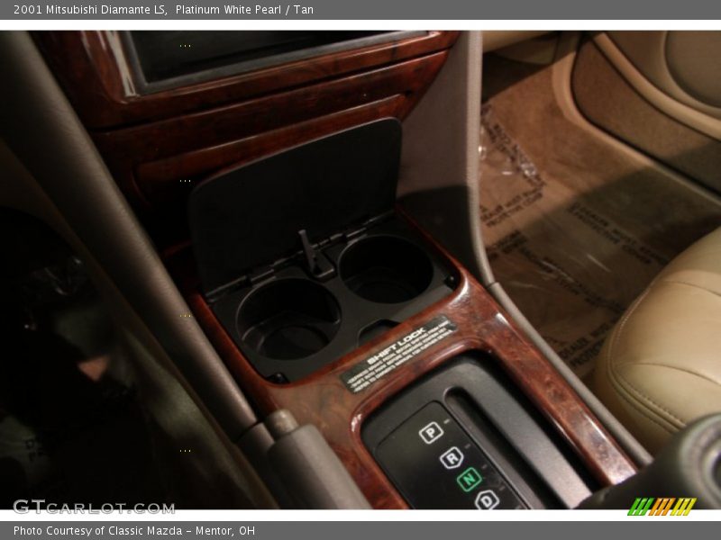 Platinum White Pearl / Tan 2001 Mitsubishi Diamante LS
