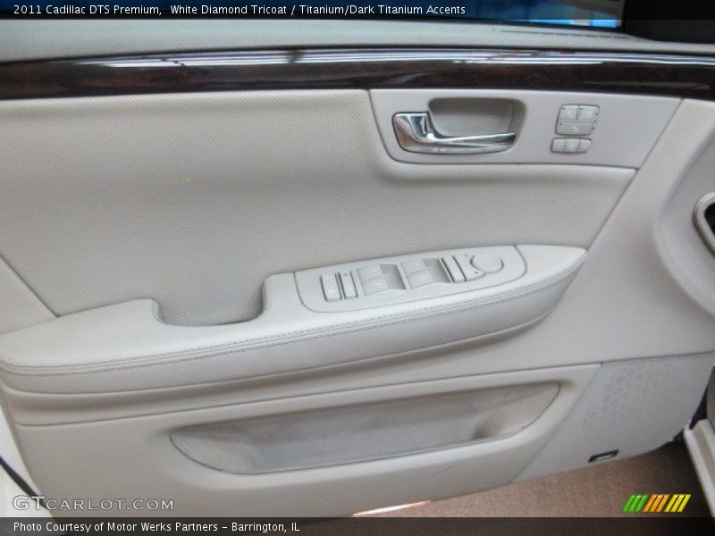 White Diamond Tricoat / Titanium/Dark Titanium Accents 2011 Cadillac DTS Premium