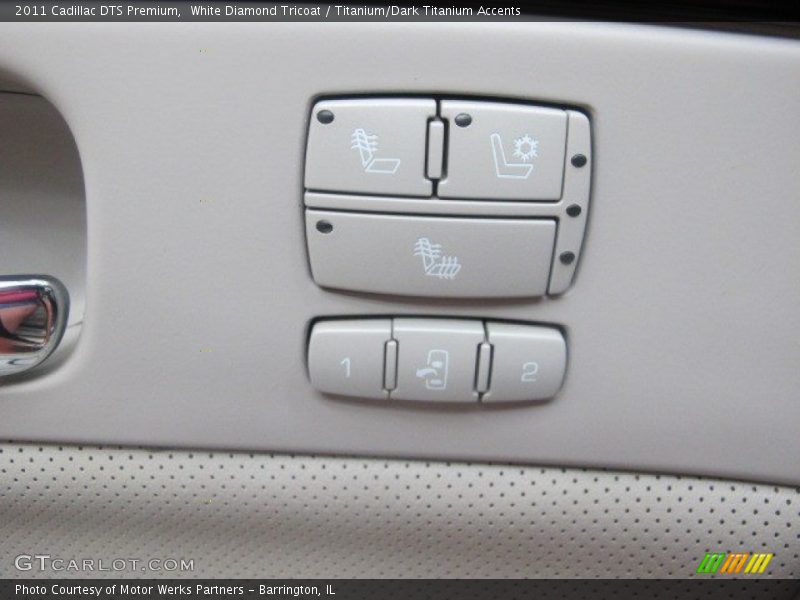 White Diamond Tricoat / Titanium/Dark Titanium Accents 2011 Cadillac DTS Premium