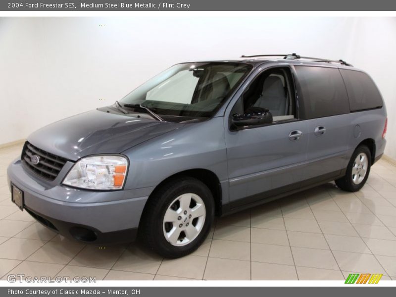 Front 3/4 View of 2004 Freestar SES