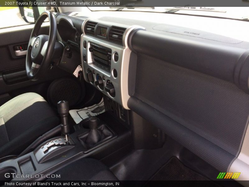Titanium Metallic / Dark Charcoal 2007 Toyota FJ Cruiser 4WD