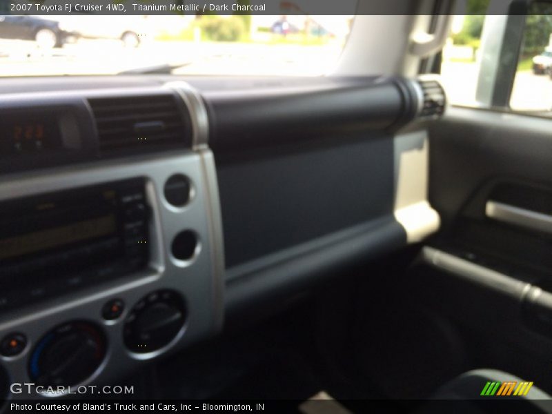 Titanium Metallic / Dark Charcoal 2007 Toyota FJ Cruiser 4WD