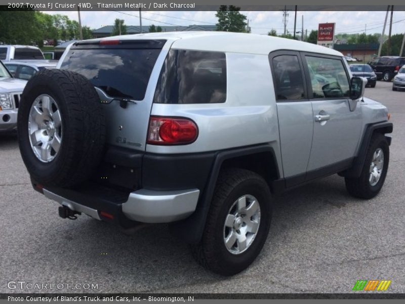 Titanium Metallic / Dark Charcoal 2007 Toyota FJ Cruiser 4WD