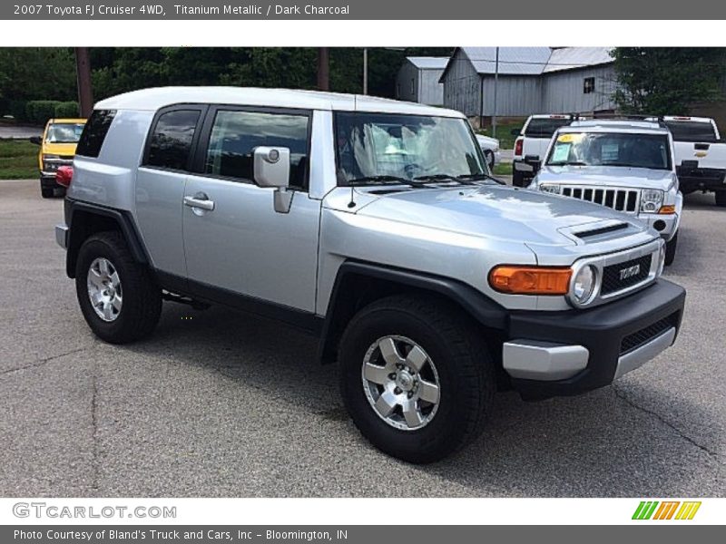 Titanium Metallic / Dark Charcoal 2007 Toyota FJ Cruiser 4WD