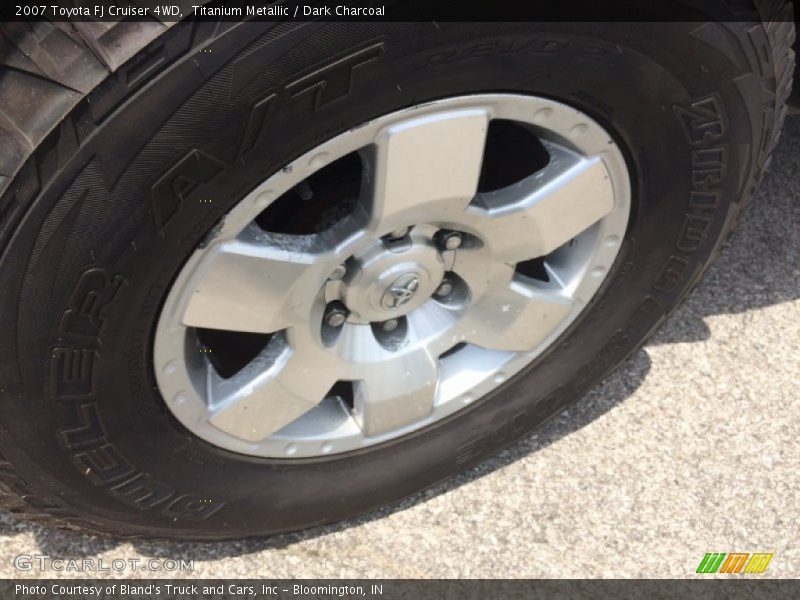 Titanium Metallic / Dark Charcoal 2007 Toyota FJ Cruiser 4WD