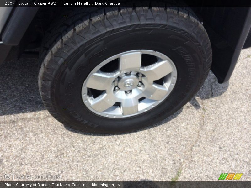 Titanium Metallic / Dark Charcoal 2007 Toyota FJ Cruiser 4WD