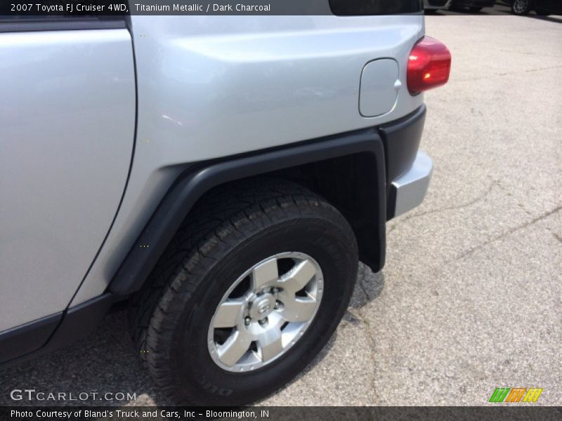 Titanium Metallic / Dark Charcoal 2007 Toyota FJ Cruiser 4WD