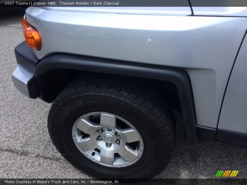 Titanium Metallic / Dark Charcoal 2007 Toyota FJ Cruiser 4WD