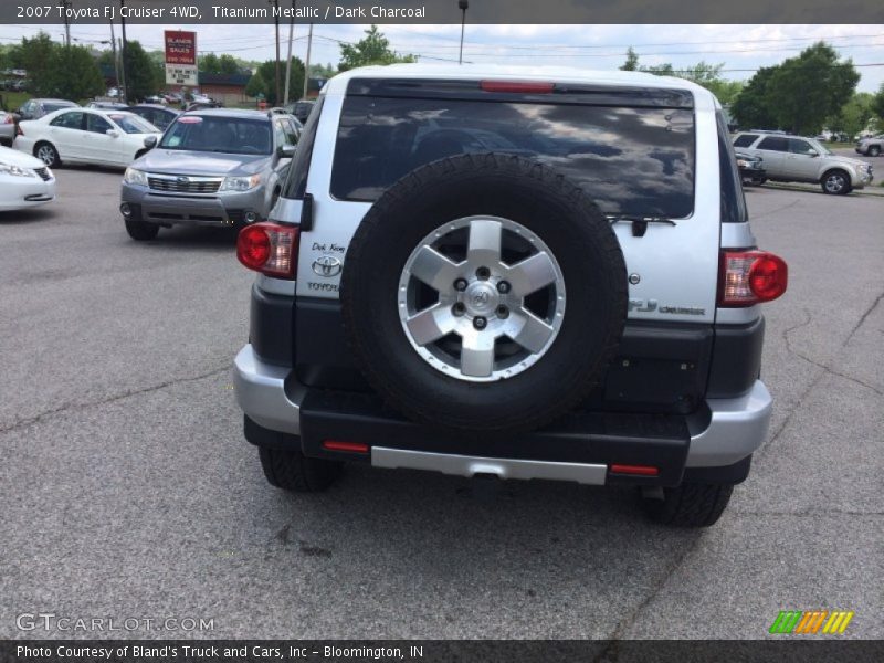 Titanium Metallic / Dark Charcoal 2007 Toyota FJ Cruiser 4WD