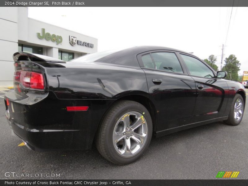 Pitch Black / Black 2014 Dodge Charger SE