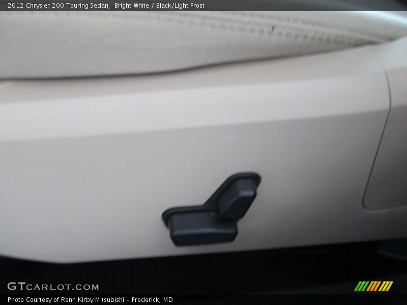 Bright White / Black/Light Frost 2012 Chrysler 200 Touring Sedan