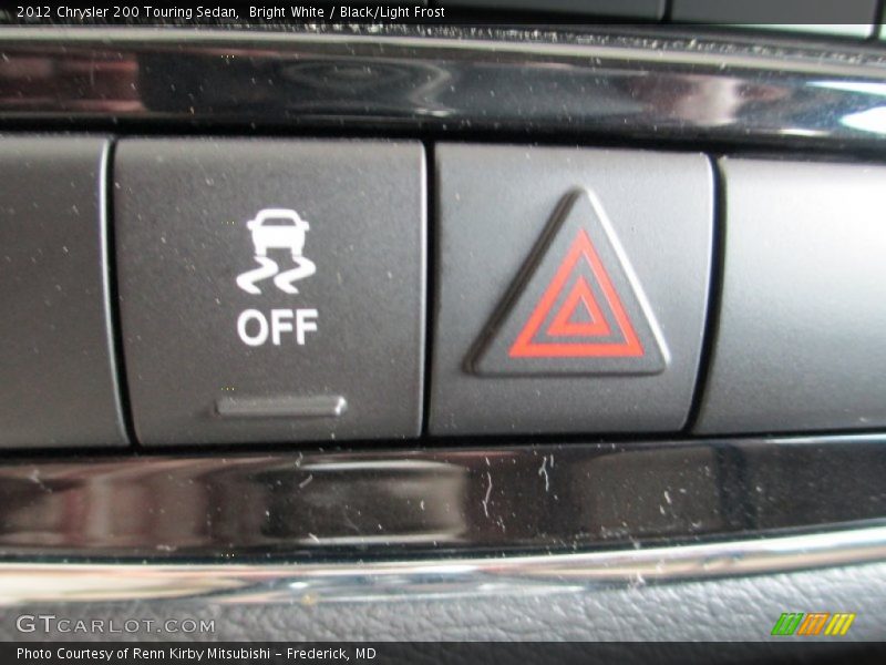 Bright White / Black/Light Frost 2012 Chrysler 200 Touring Sedan