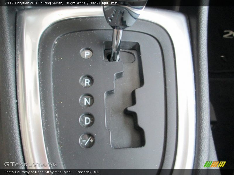 Bright White / Black/Light Frost 2012 Chrysler 200 Touring Sedan