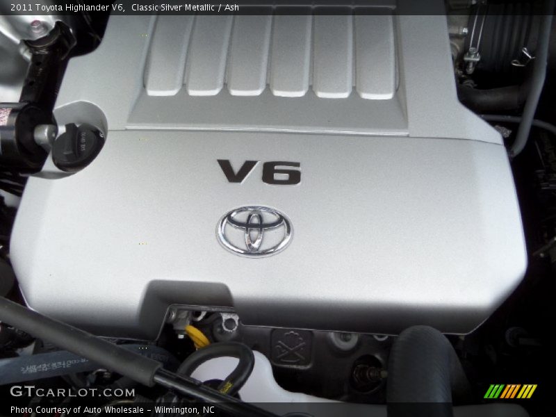 Classic Silver Metallic / Ash 2011 Toyota Highlander V6