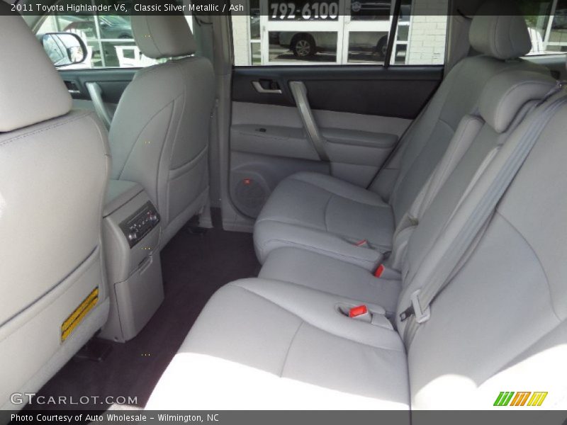 Classic Silver Metallic / Ash 2011 Toyota Highlander V6