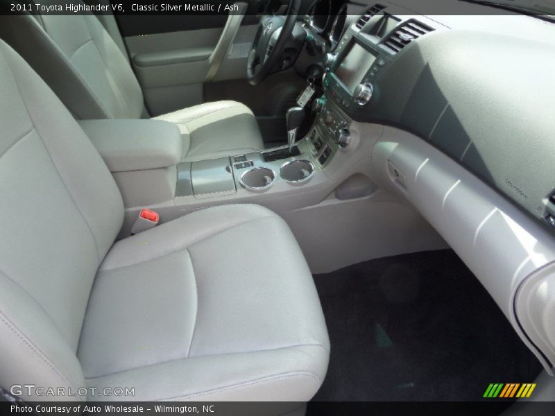Classic Silver Metallic / Ash 2011 Toyota Highlander V6