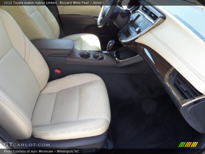 Blizzard White Pearl / Almond 2013 Toyota Avalon Hybrid Limited
