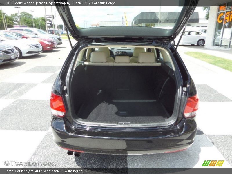 Black Uni / Cornsilk Beige 2013 Volkswagen Jetta SE SportWagen