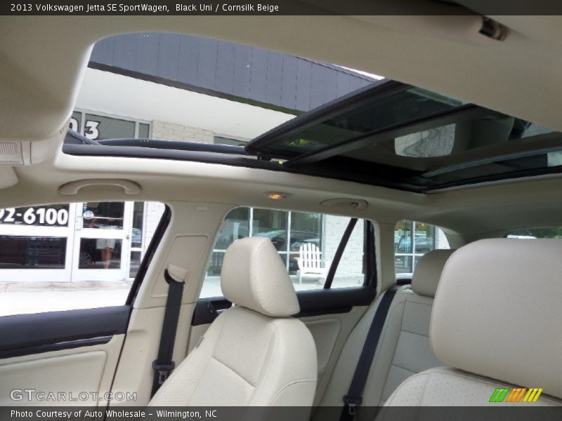 Black Uni / Cornsilk Beige 2013 Volkswagen Jetta SE SportWagen