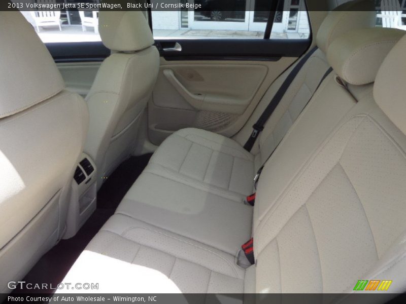 Black Uni / Cornsilk Beige 2013 Volkswagen Jetta SE SportWagen