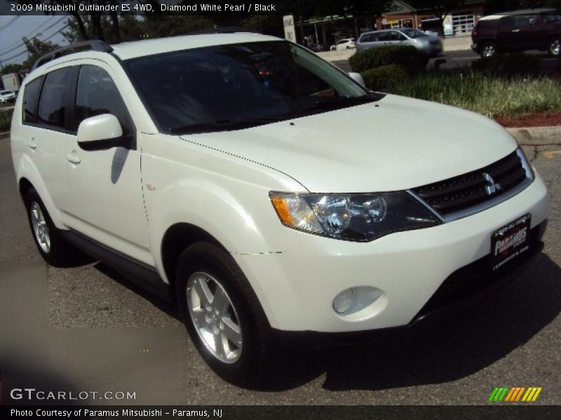 Diamond White Pearl / Black 2009 Mitsubishi Outlander ES 4WD