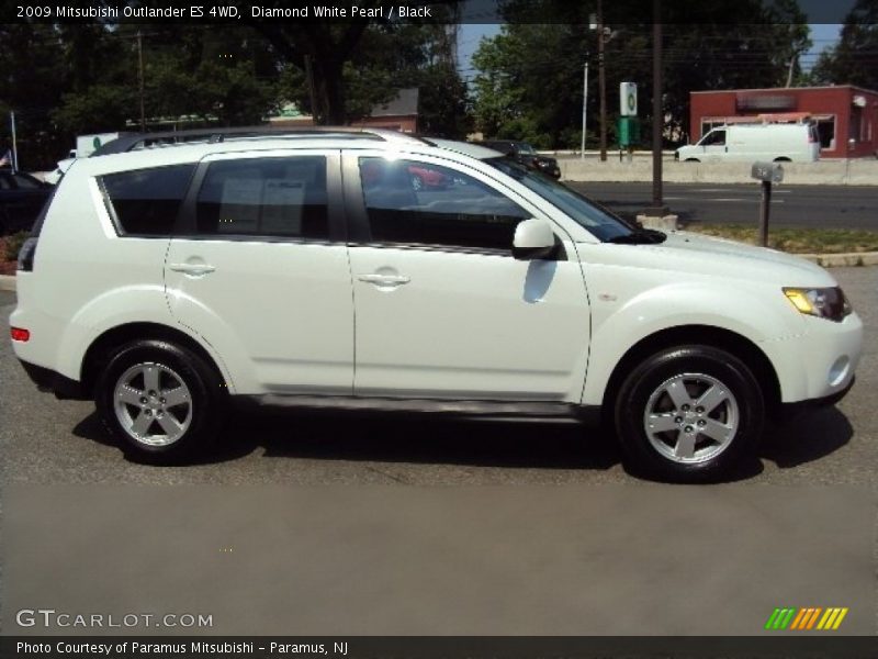 Diamond White Pearl / Black 2009 Mitsubishi Outlander ES 4WD