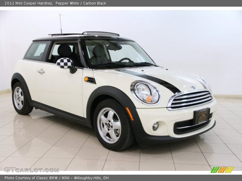 Pepper White / Carbon Black 2011 Mini Cooper Hardtop