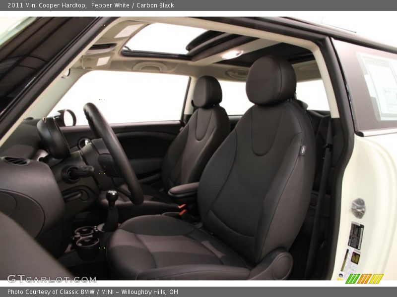 Pepper White / Carbon Black 2011 Mini Cooper Hardtop