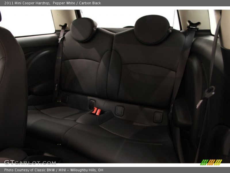 Pepper White / Carbon Black 2011 Mini Cooper Hardtop