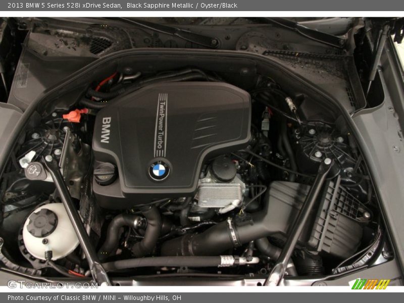 Black Sapphire Metallic / Oyster/Black 2013 BMW 5 Series 528i xDrive Sedan