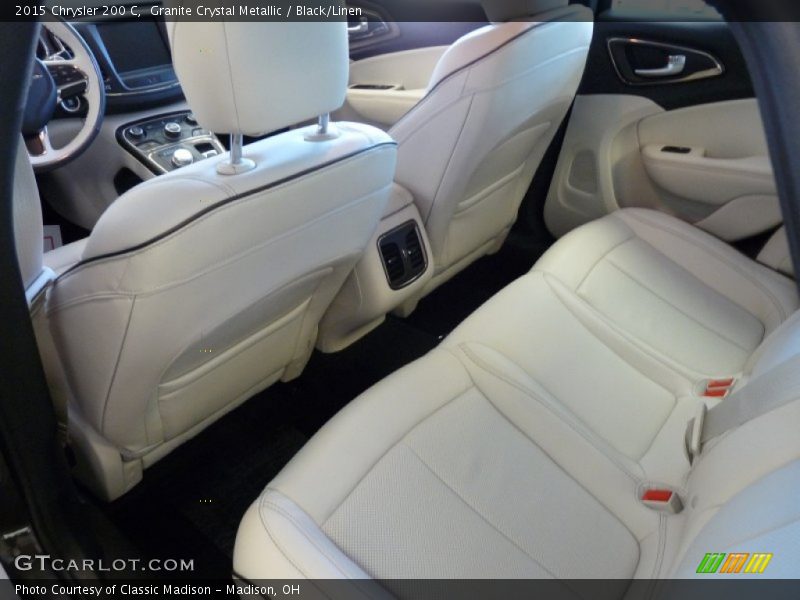 Granite Crystal Metallic / Black/Linen 2015 Chrysler 200 C