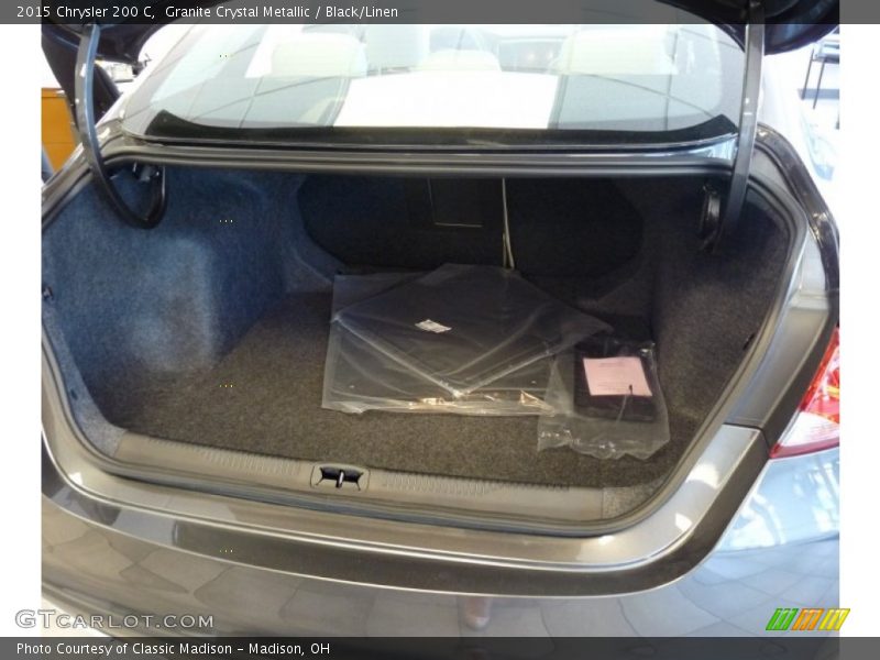 Granite Crystal Metallic / Black/Linen 2015 Chrysler 200 C