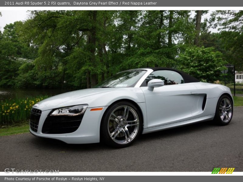 Daytona Grey Pearl Effect / Red Nappa Leather 2011 Audi R8 Spyder 5.2 FSI quattro