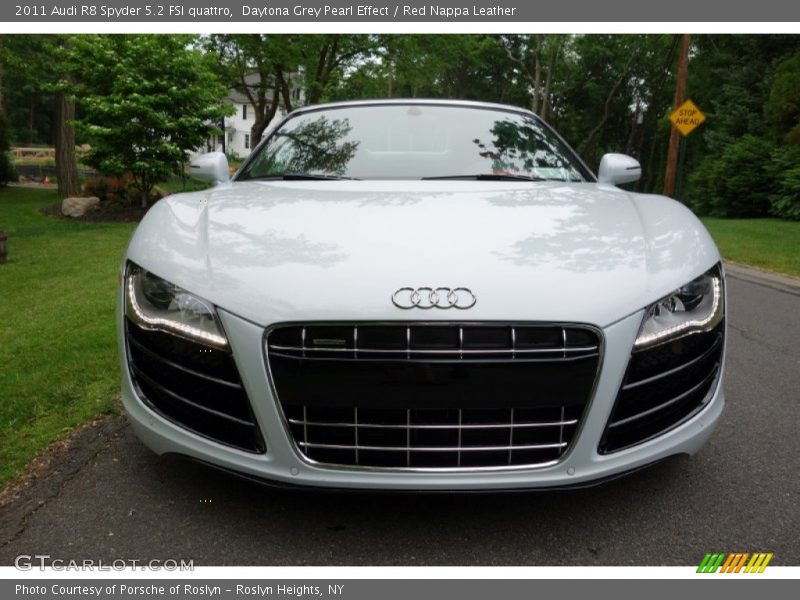 Daytona Grey Pearl Effect / Red Nappa Leather 2011 Audi R8 Spyder 5.2 FSI quattro