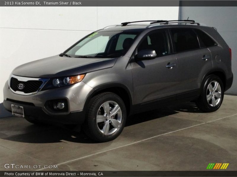 Titanium Silver / Black 2013 Kia Sorento EX