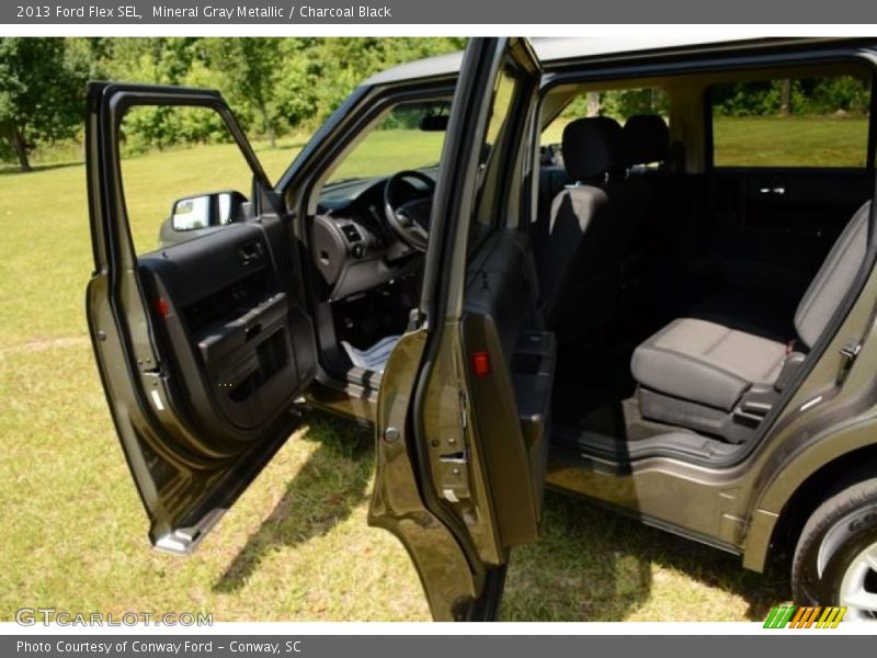 Mineral Gray Metallic / Charcoal Black 2013 Ford Flex SEL