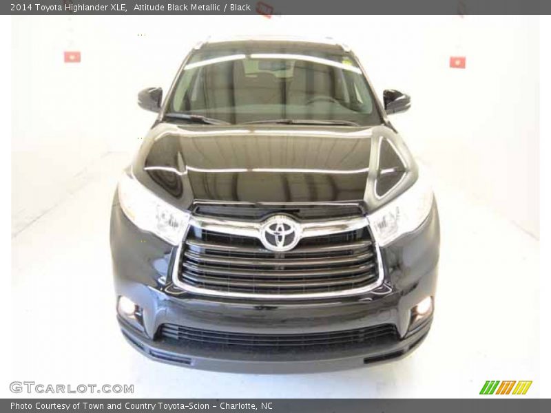 Attitude Black Metallic / Black 2014 Toyota Highlander XLE
