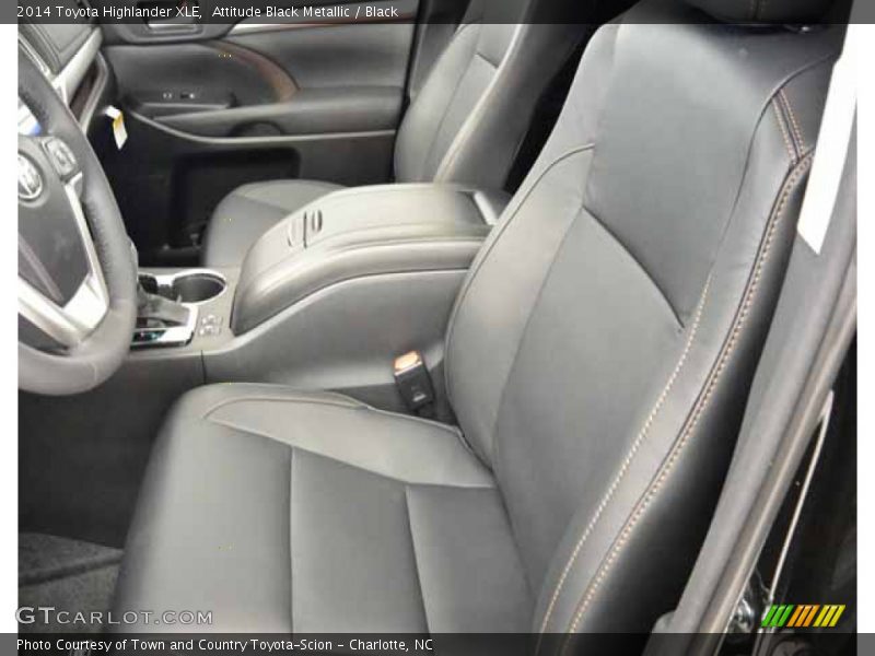 Attitude Black Metallic / Black 2014 Toyota Highlander XLE