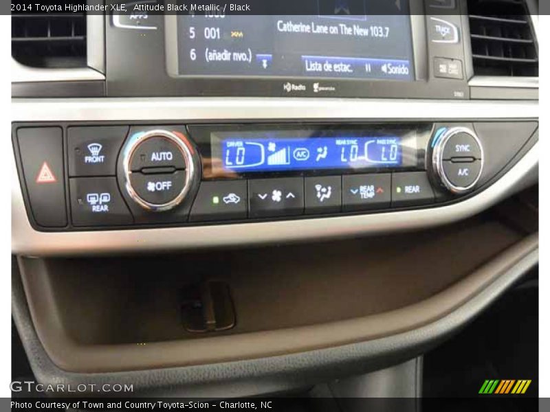 Attitude Black Metallic / Black 2014 Toyota Highlander XLE